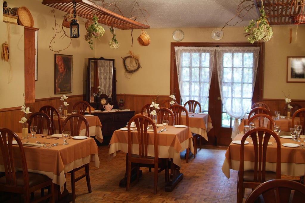Auberge Le Flores GrandʼMère Dış mekan fotoğraf