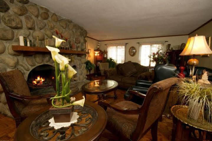 Auberge Le Flores GrandʼMère Dış mekan fotoğraf